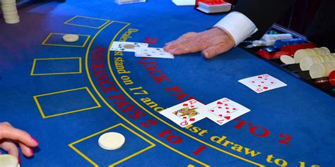 Blackjack online: come si gioca e strategie per vincere .